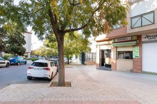 Local comercial en venta en Polígono Cartuja – La Paz en Granada