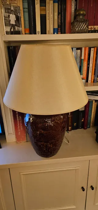 Lámpara de porcelana con peces