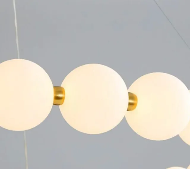 Lámpara Colgante Aro Esferas Doradas