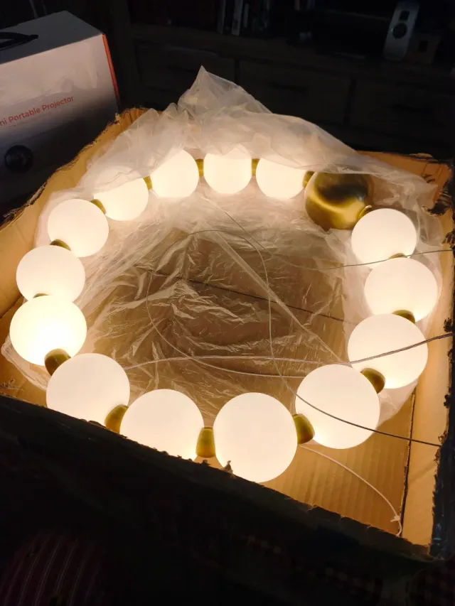 Lámpara Colgante Aro Esferas Doradas