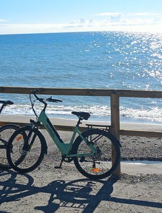 Bici Eléctrica Verde - ¡Como Nueva!