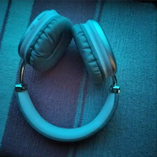 Auriculares Air Pro Plata y Blanco