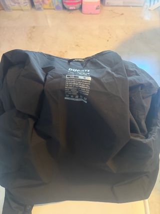 Chaqueta Ducati Negra y Roja