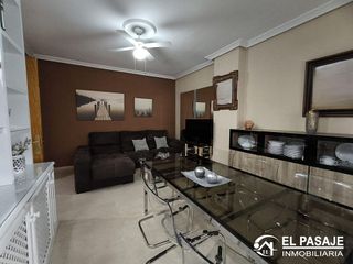 Casa adosada en venta en Linares