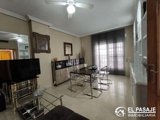 Casa adosada en venta en Linares