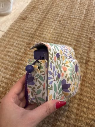 Cámara Instax Mini 8 + Funda Morada