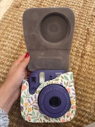 Cámara Instax Mini 8 + Funda Morada