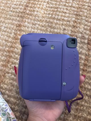 Cámara Instax Mini 8 + Funda Morada