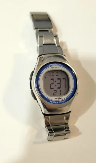 Reloj Casio Digital Plata y Azul