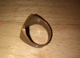 Anillo antiguo con CG