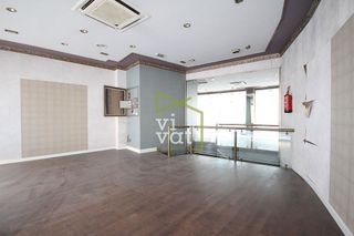 Local comercial en venta en Zona Teatro Campoamor en Oviedo