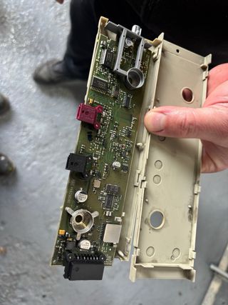 Módulo Cierre Antena amplificador E61 9183564-01