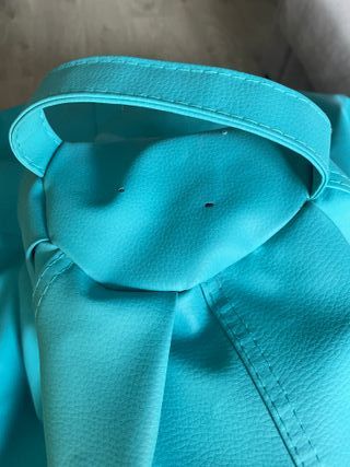 Puff pera polipiel azul turquesa