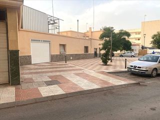 Garaje en venta en Roquetas Centro en Roquetas de Mar