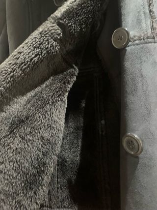 Abrigo Bershka negro pelo