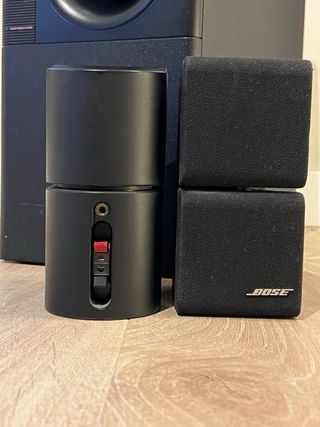 Bose Acoustimass original: 2 cubos + módulo