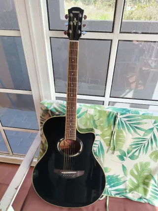 Guitarra Electroacústica Negra APX500II