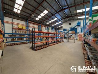 Nave industrial en venta en Linares