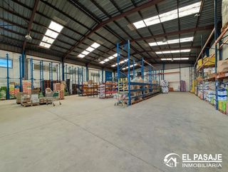 Nave industrial en venta en Linares
