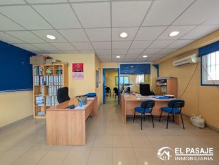 Nave industrial en venta en Linares