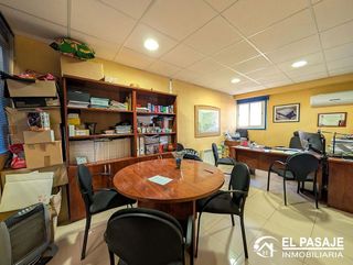 Nave industrial en venta en Linares