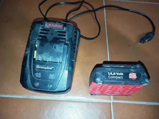 Cargador y batería Bosch 14.4V