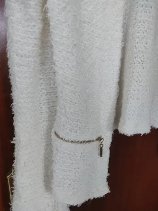 Chaqueta Chanel beis claro