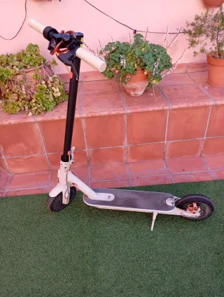 Patinete Eléctrico Blanco