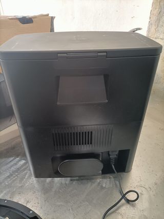- Cecotec Robot Aspirador con Base de Autovaciad