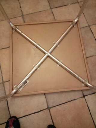Mesa de bar apilable madera y metal