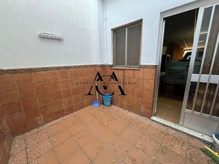 Chalet en venta en Lucena