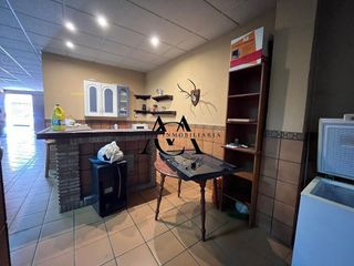 Chalet en venta en Lucena