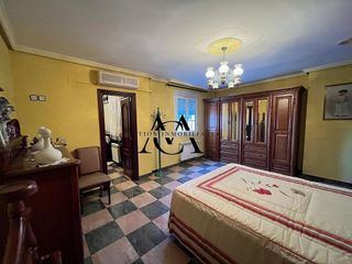 Chalet en venta en Lucena