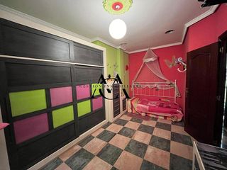 Chalet en venta en Lucena