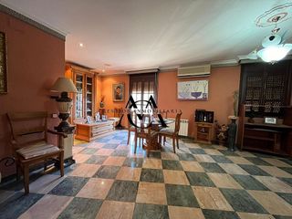 Chalet en venta en Lucena