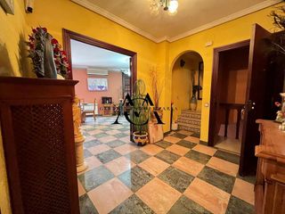 Chalet en venta en Lucena