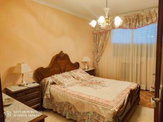 Chalet en venta en Monforte de Lemos