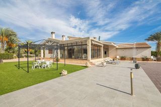 Chalet en venta en La Algoda - Matola - El Pla en Elche