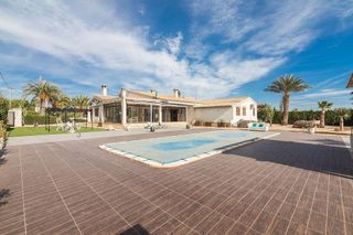 Chalet en venta en La Algoda - Matola - El Pla en Elche