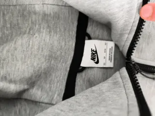 Chaqueta Nike Tech Fleece Gris