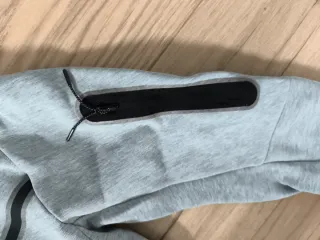 Chaqueta Nike Tech Fleece Gris