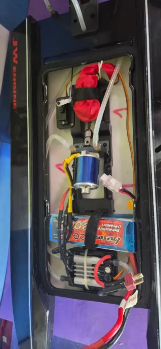 Lancha RC V2 F1 Brushless 2.4GHz