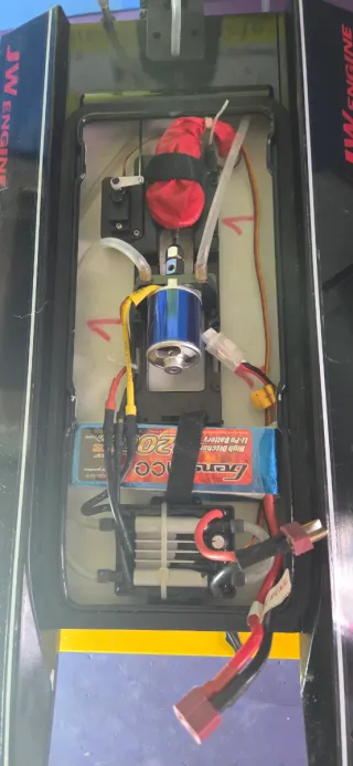 Lancha RC V2 F1 Brushless 2.4GHz