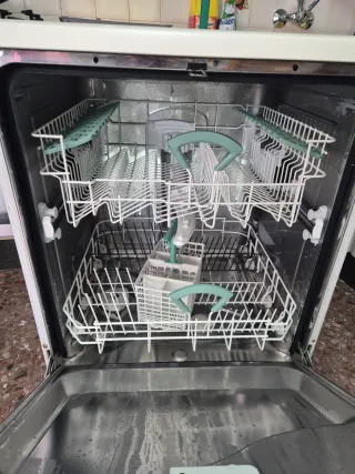 Lavavajillas Ariston LSE620 T Blanco