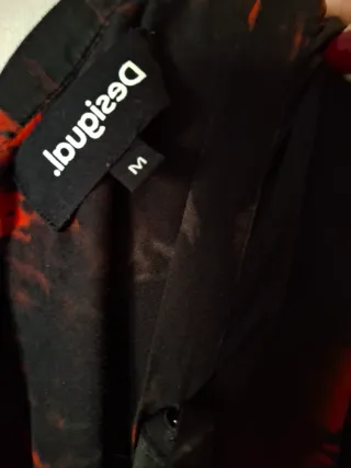 Blusa Desigual Negra y Roja