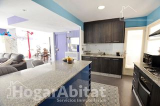 Piso en venta en Carolinas Bajas en Alicante