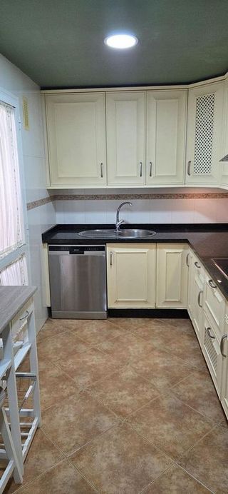 Piso en venta en Santa Rosa - Valdeolleros en Córdoba