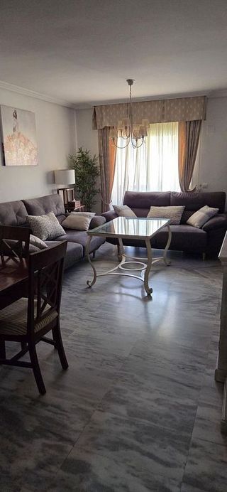 Piso en venta en Santa Rosa - Valdeolleros en Córdoba