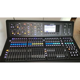 Midas M32 Live + Flight Case