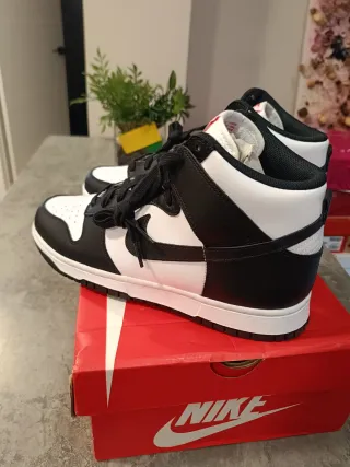 Nike Dunk Low Blanco y Negro